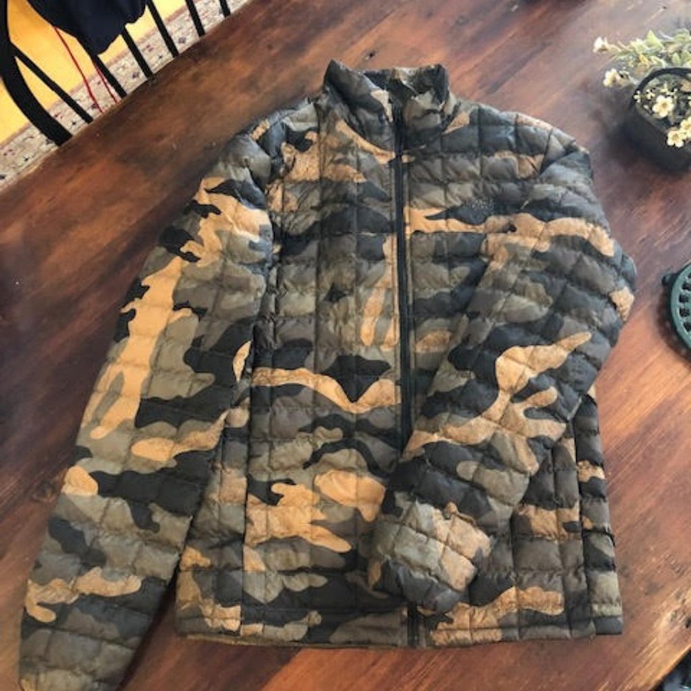 Northface camo thermoball jacket